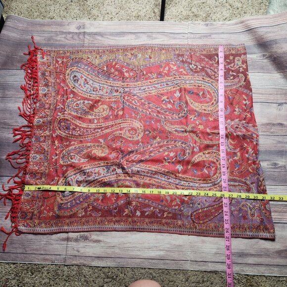 ⭐️ Red Paisly Boho Fringe Scarf - Picture 2 of 8